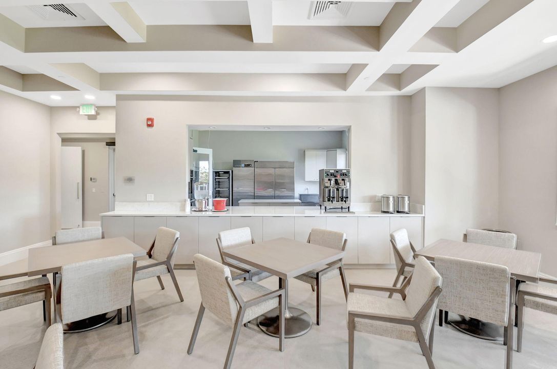 For Sale: $550,000 (3 beds, 2 baths, 1741 Square Feet)