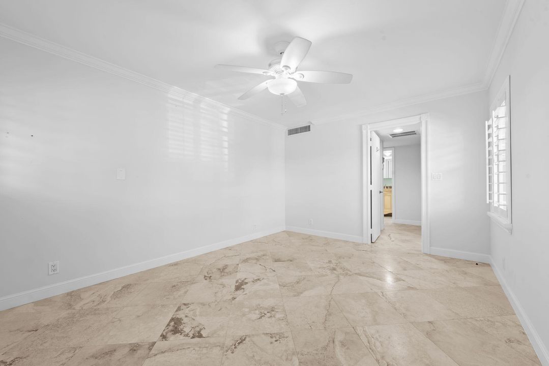 待售: $275,000 (1 贝兹, 1 浴室, 750 平方英尺)