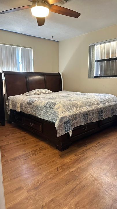 For Sale: $645,000 (2 beds, 2 baths, 1709 Square Feet)