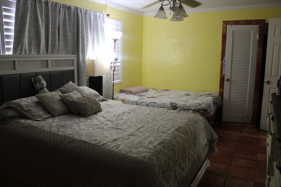 For Sale: $645,000 (2 beds, 2 baths, 1709 Square Feet)