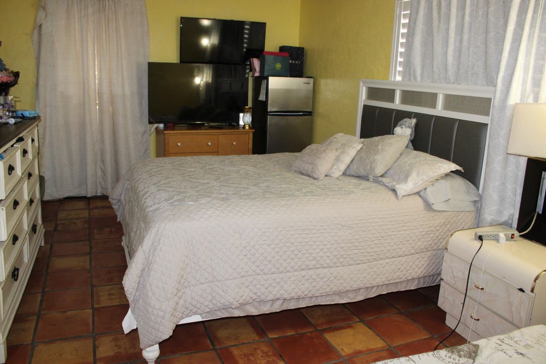 For Sale: $645,000 (2 beds, 2 baths, 1709 Square Feet)