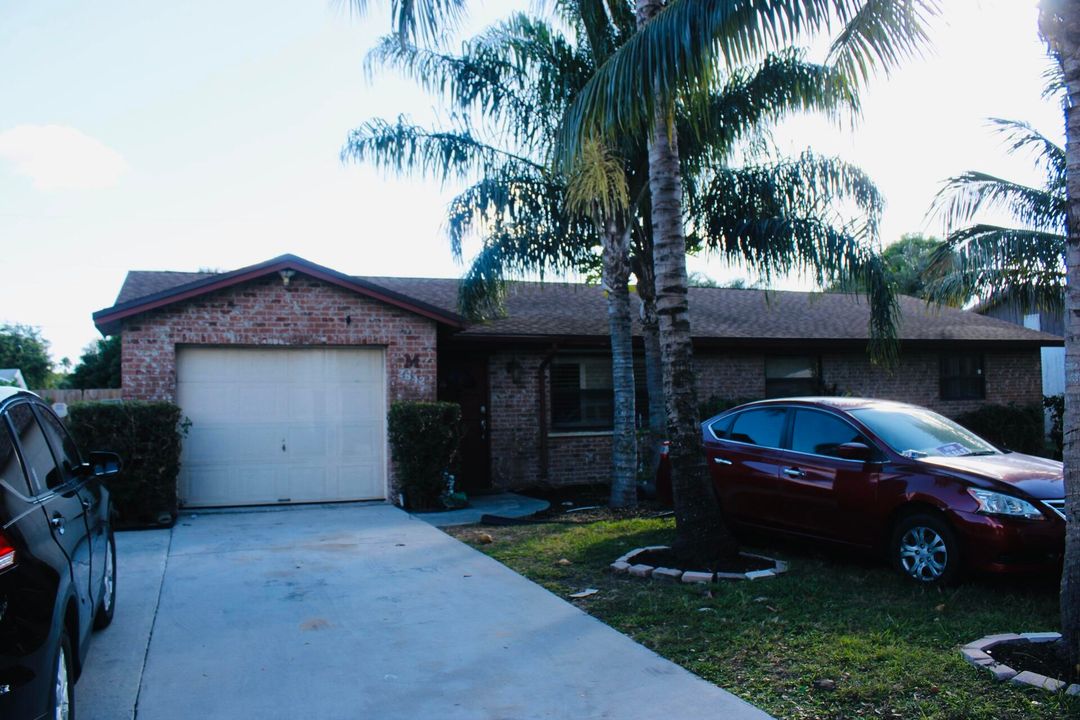 For Sale: $645,000 (2 beds, 2 baths, 1709 Square Feet)