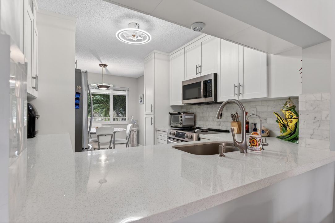 For Sale: $195,000 (2 beds, 2 baths, 1142 Square Feet)