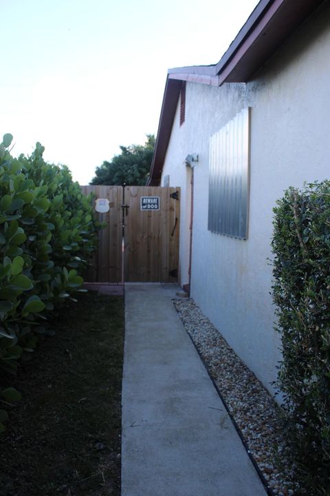 For Sale: $645,000 (2 beds, 2 baths, 1709 Square Feet)