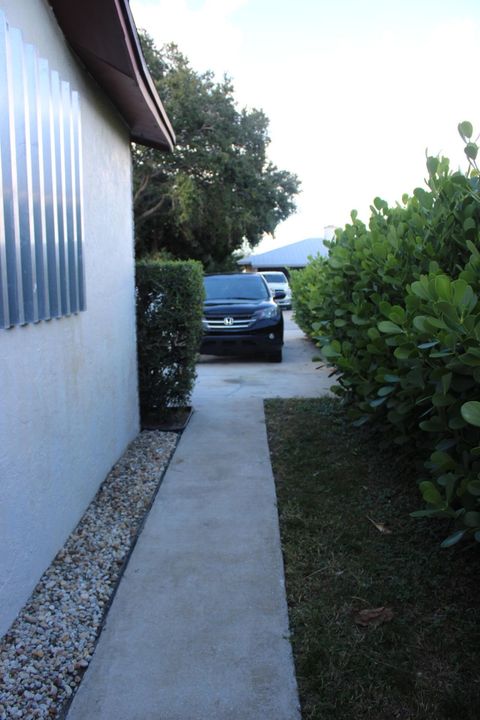 For Sale: $645,000 (2 beds, 2 baths, 1709 Square Feet)