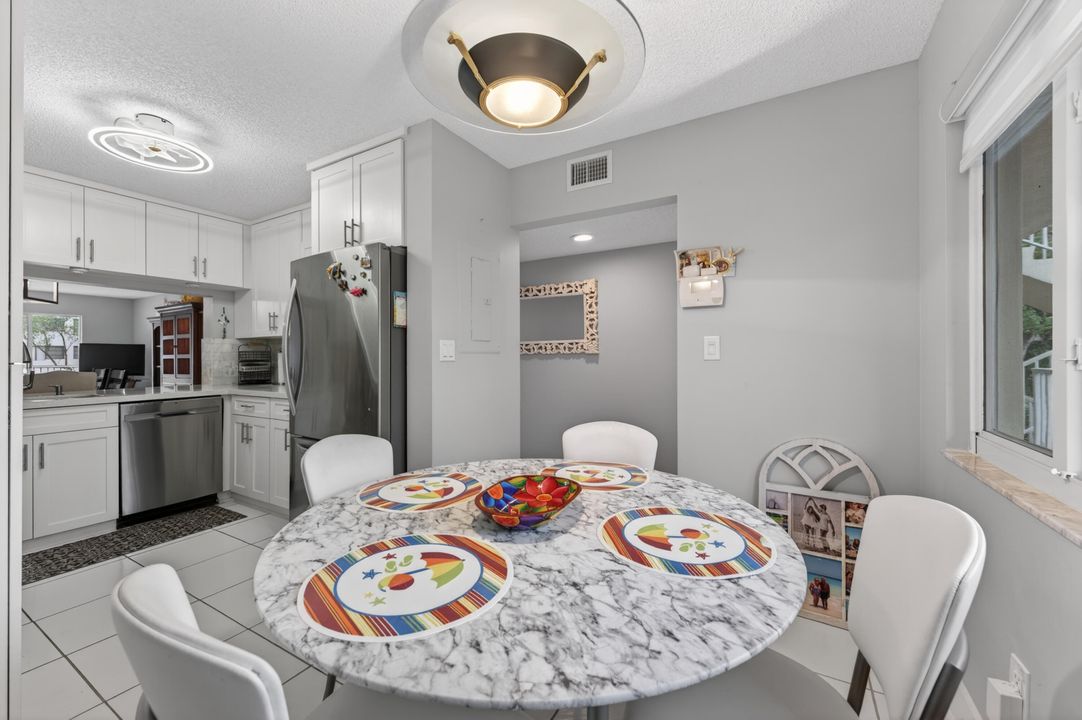 For Sale: $195,000 (2 beds, 2 baths, 1142 Square Feet)