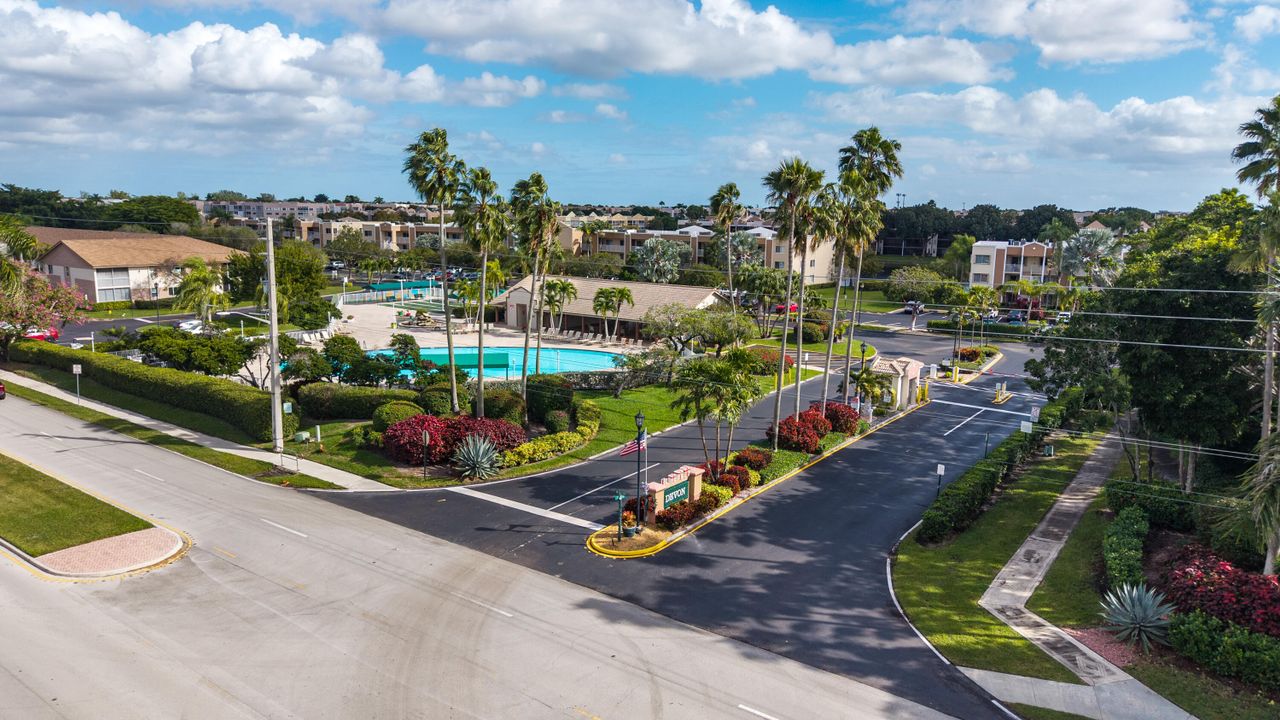 For Sale: $195,000 (2 beds, 2 baths, 1142 Square Feet)