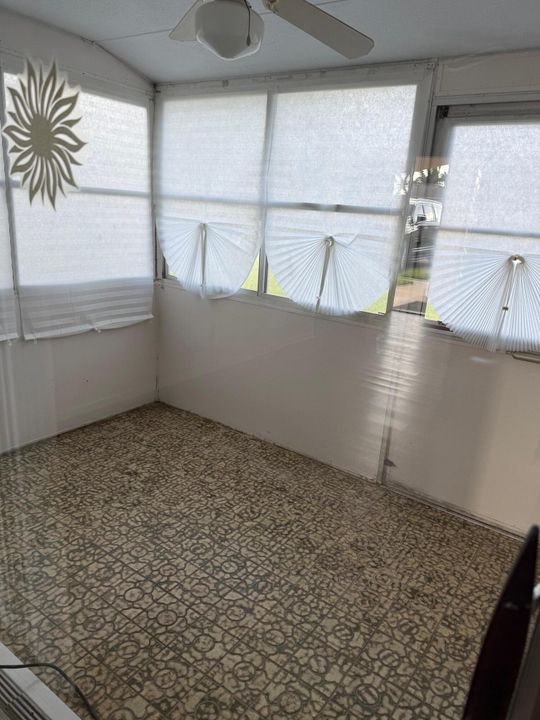 For Rent: $1,200 (1 beds, 1 baths, 611 Square Feet)