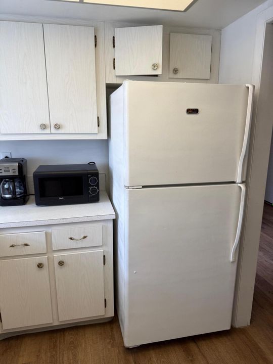 For Rent: $1,200 (1 beds, 1 baths, 611 Square Feet)