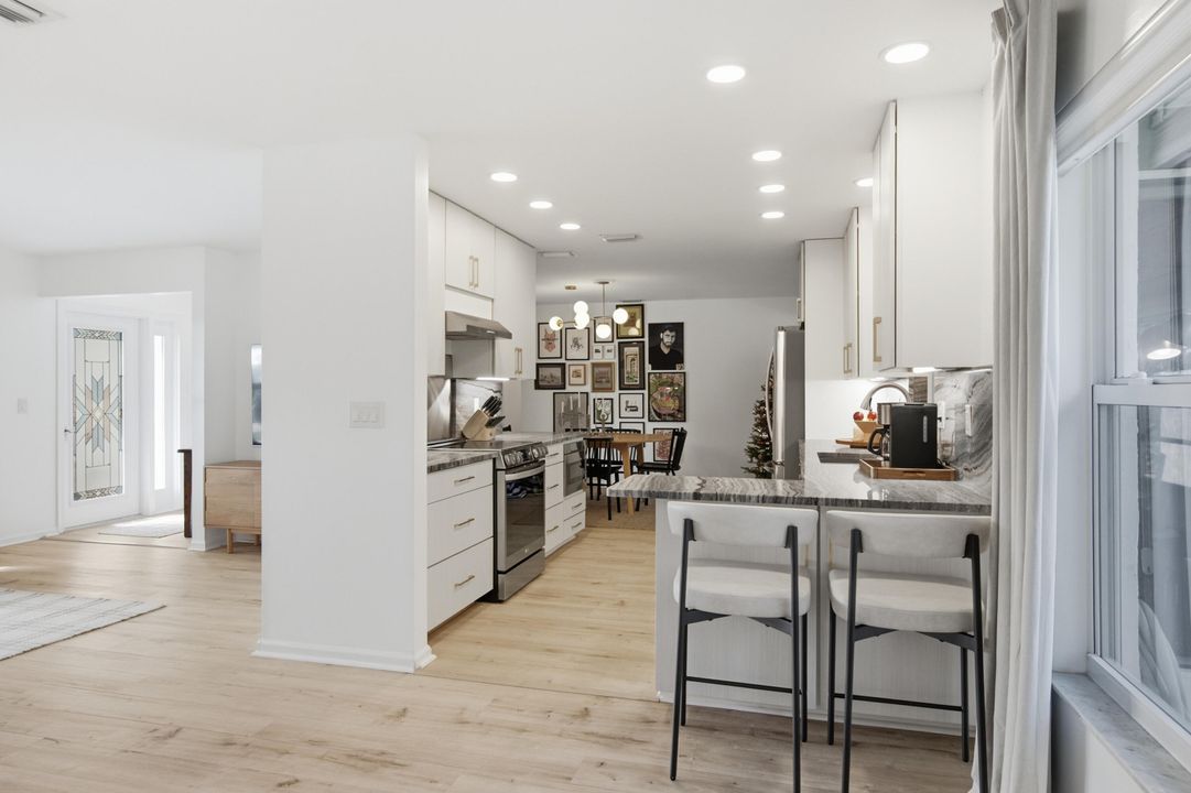 待售: $750,000 (3 贝兹, 2 浴室, 1484 平方英尺)