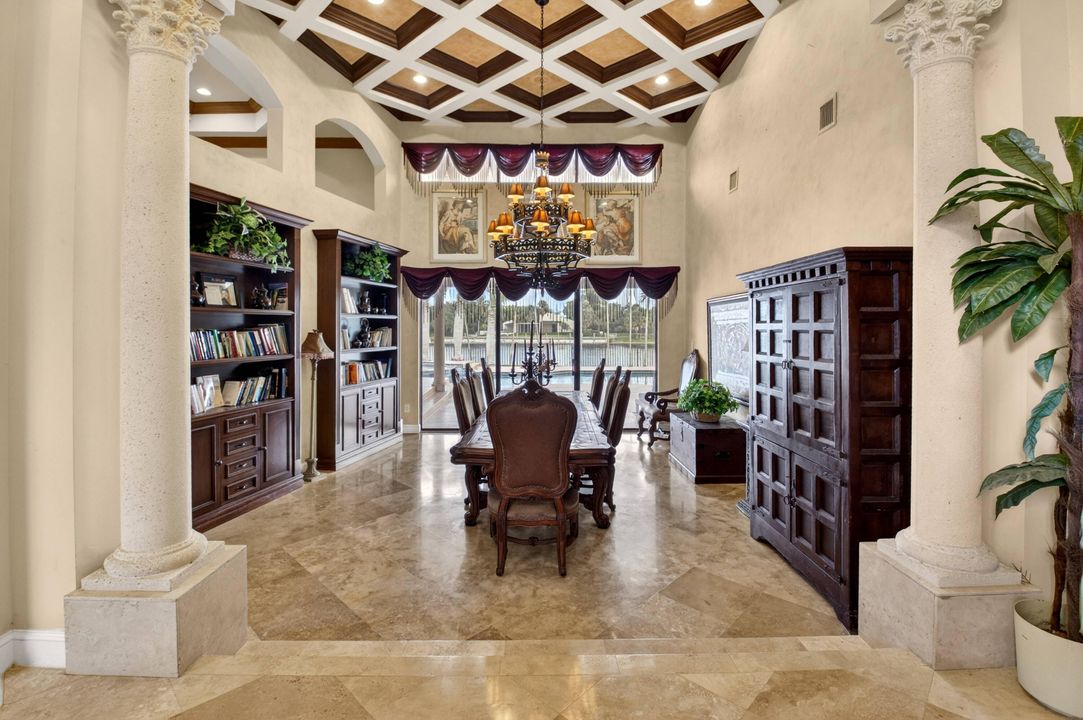 En Venta: $2,400,000 (4 camas, 3 baños, 3317 Pies cuadrados)