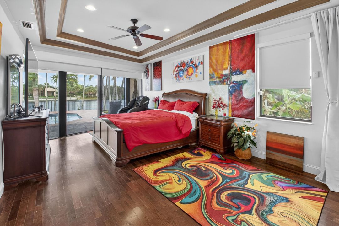 En Venta: $2,400,000 (4 camas, 3 baños, 3317 Pies cuadrados)