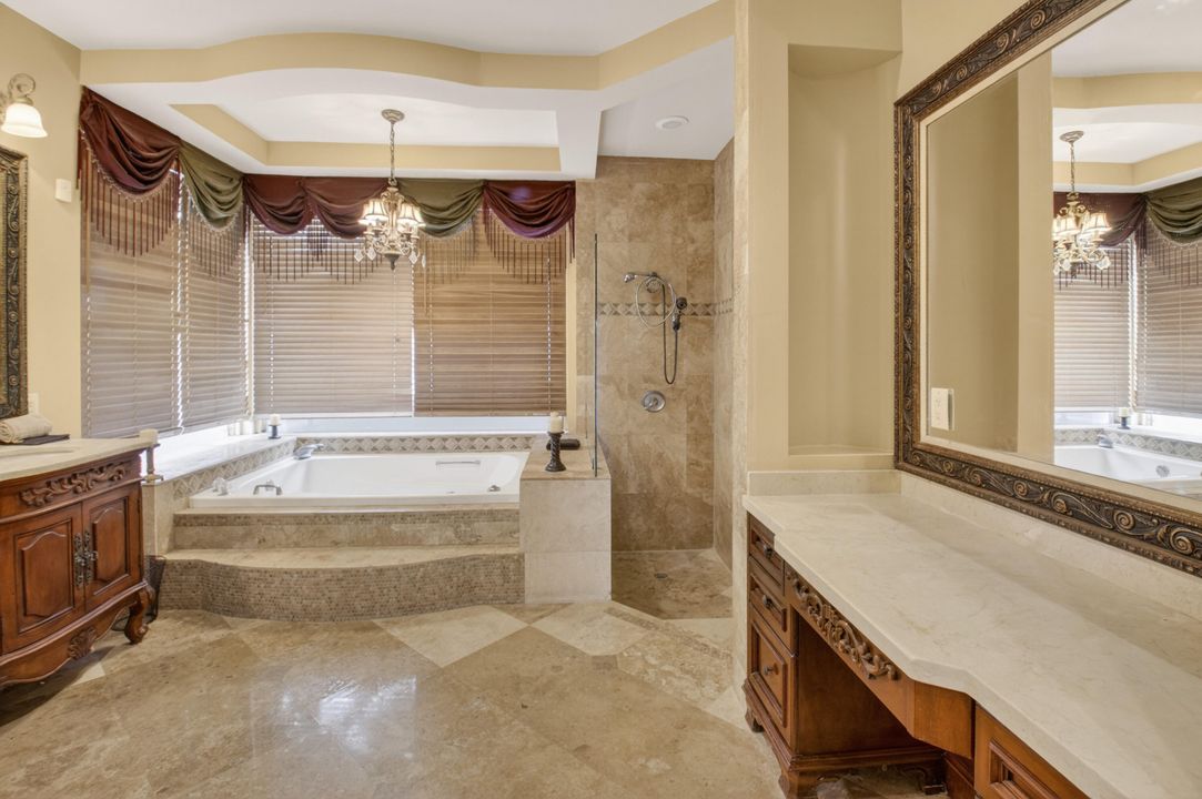 En Venta: $2,400,000 (4 camas, 3 baños, 3317 Pies cuadrados)