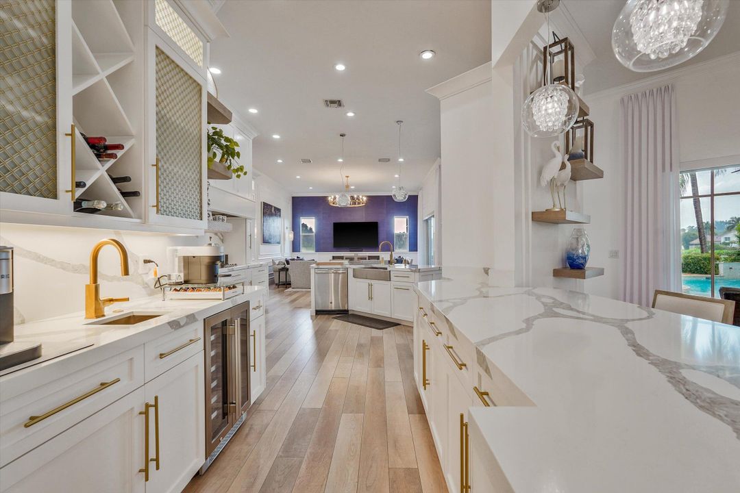 For Rent: $7,750 (5 beds, 3 baths, 3399 Square Feet)