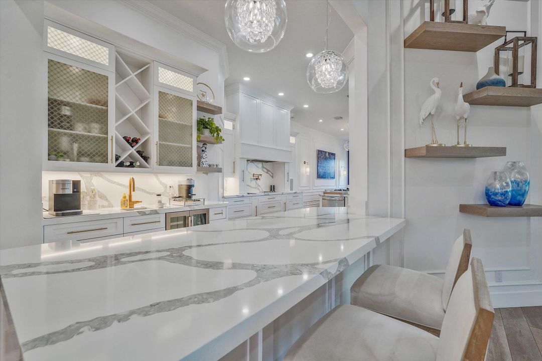 For Rent: $7,750 (5 beds, 3 baths, 3399 Square Feet)