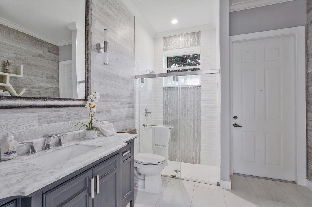 For Rent: $7,750 (5 beds, 3 baths, 3399 Square Feet)