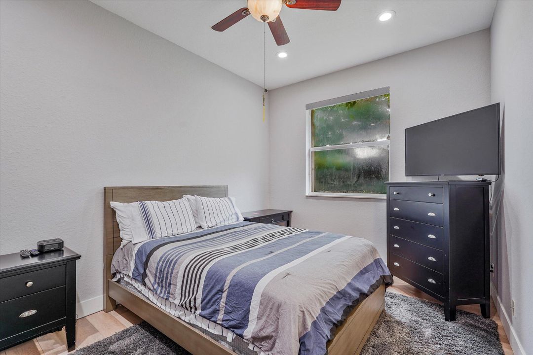 For Rent: $7,750 (5 beds, 3 baths, 3399 Square Feet)