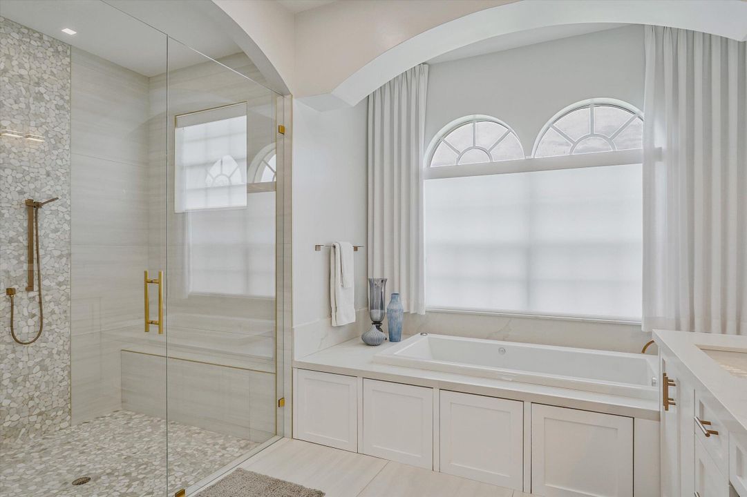 For Rent: $7,750 (5 beds, 3 baths, 3399 Square Feet)