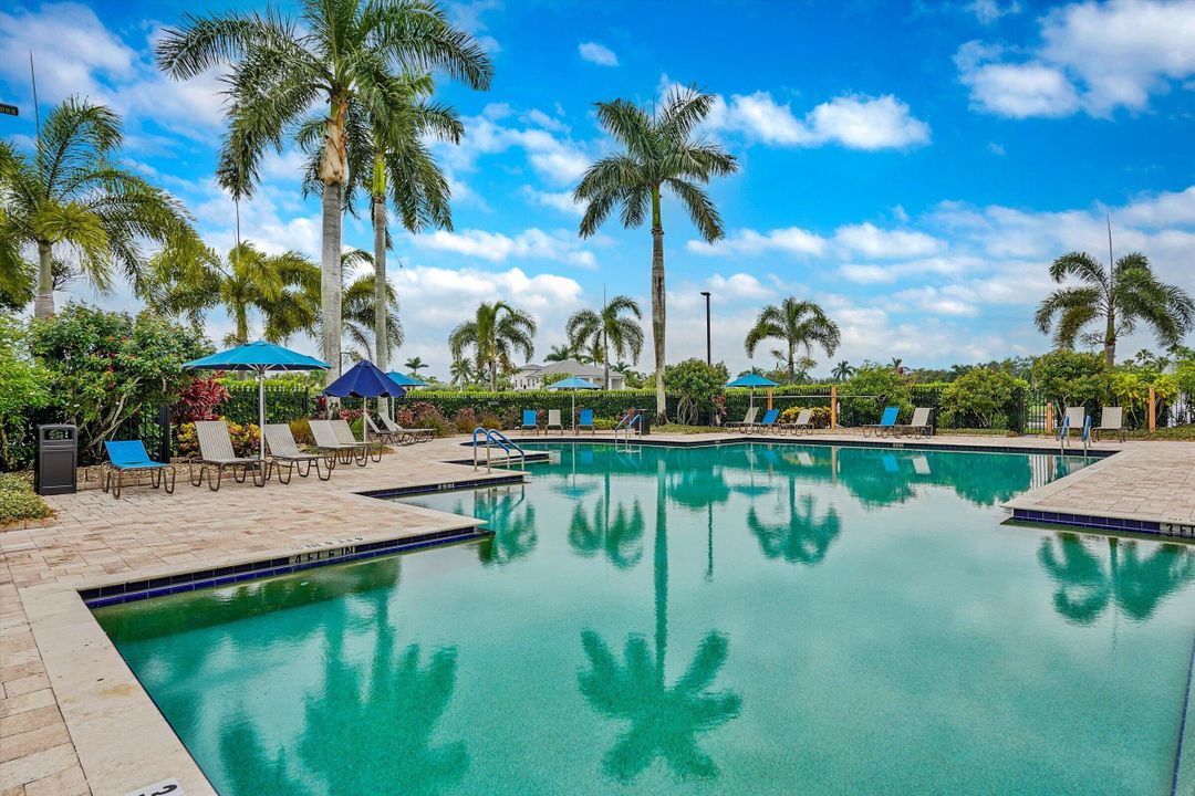 For Rent: $7,750 (5 beds, 3 baths, 3399 Square Feet)