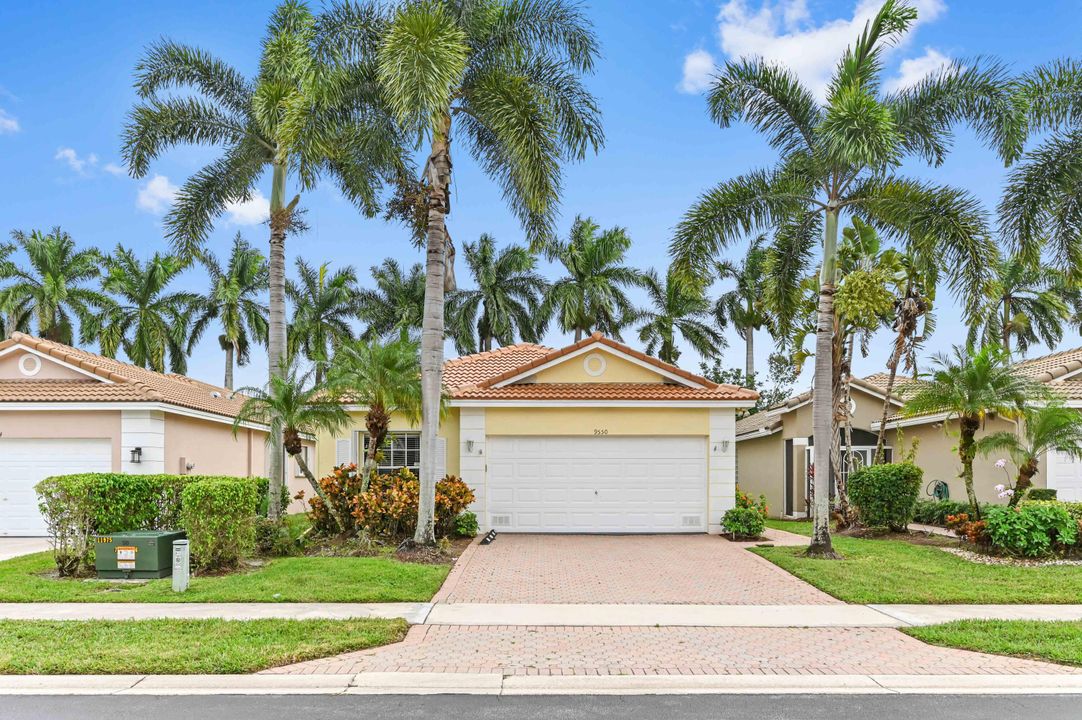 На продажу: $429,900 (3 спален, 2 ванн, 1720 Квадратных фут)