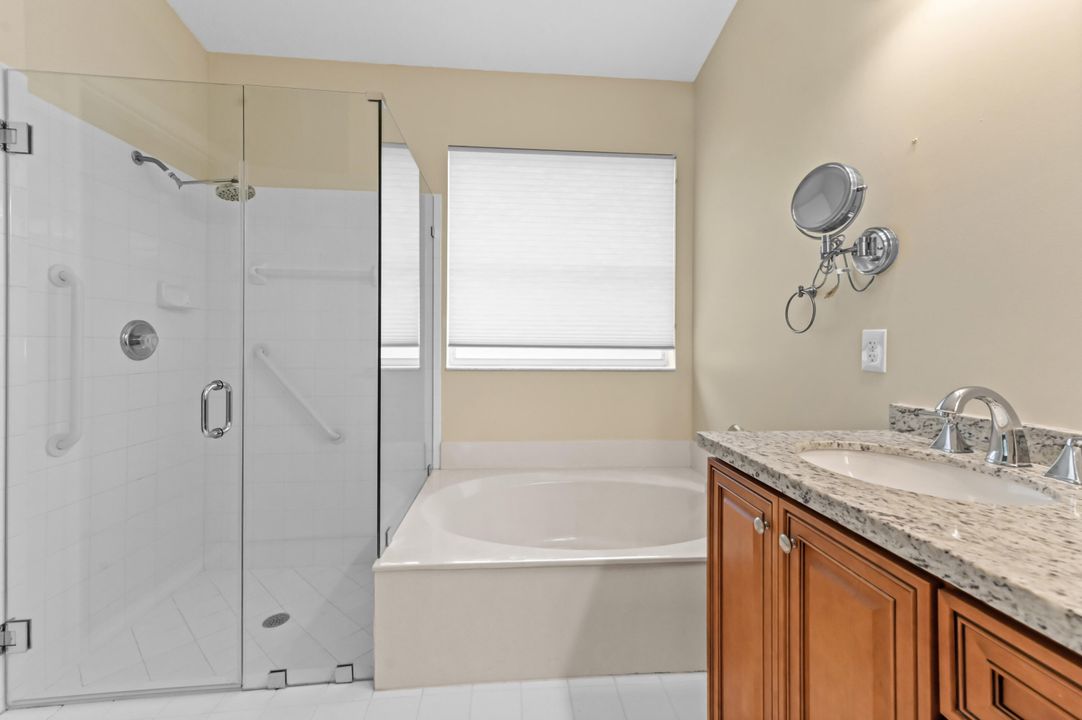 На продажу: $429,900 (3 спален, 2 ванн, 1720 Квадратных фут)