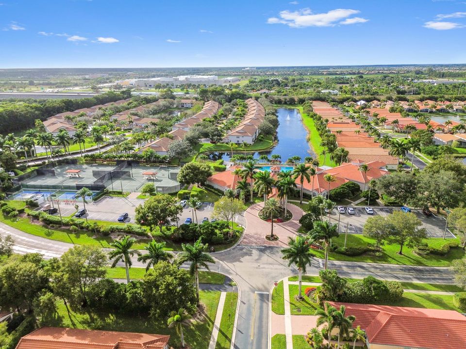 На продажу: $429,900 (3 спален, 2 ванн, 1720 Квадратных фут)