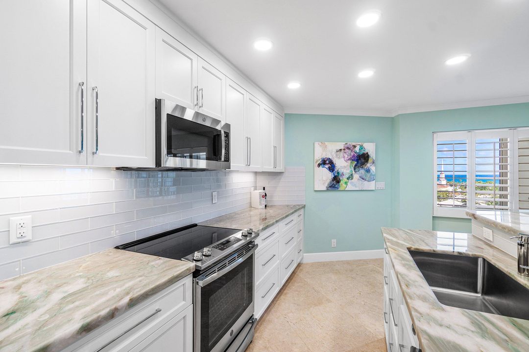 En Venta: $895,000 (2 camas, 2 baños, 1045 Pies cuadrados)