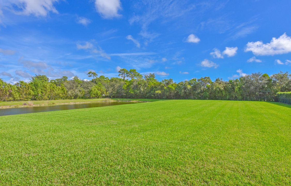 For Sale: $2,650,000 (6 beds, 5 baths, 4539 Square Feet)