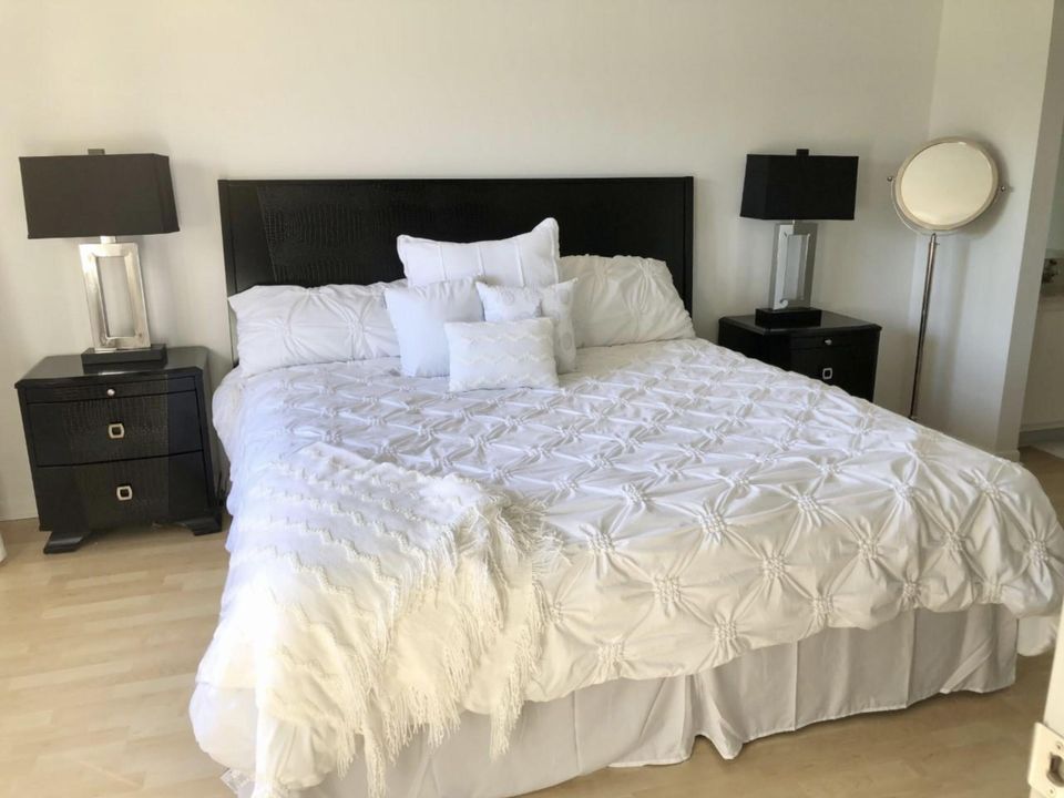 待售: $310,000 (2 贝兹, 2 浴室, 1000 平方英尺)