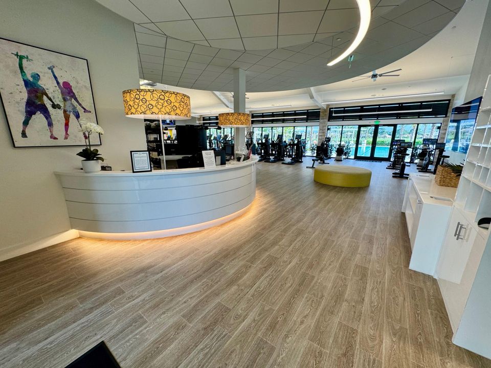 待售: $310,000 (2 贝兹, 2 浴室, 1000 平方英尺)