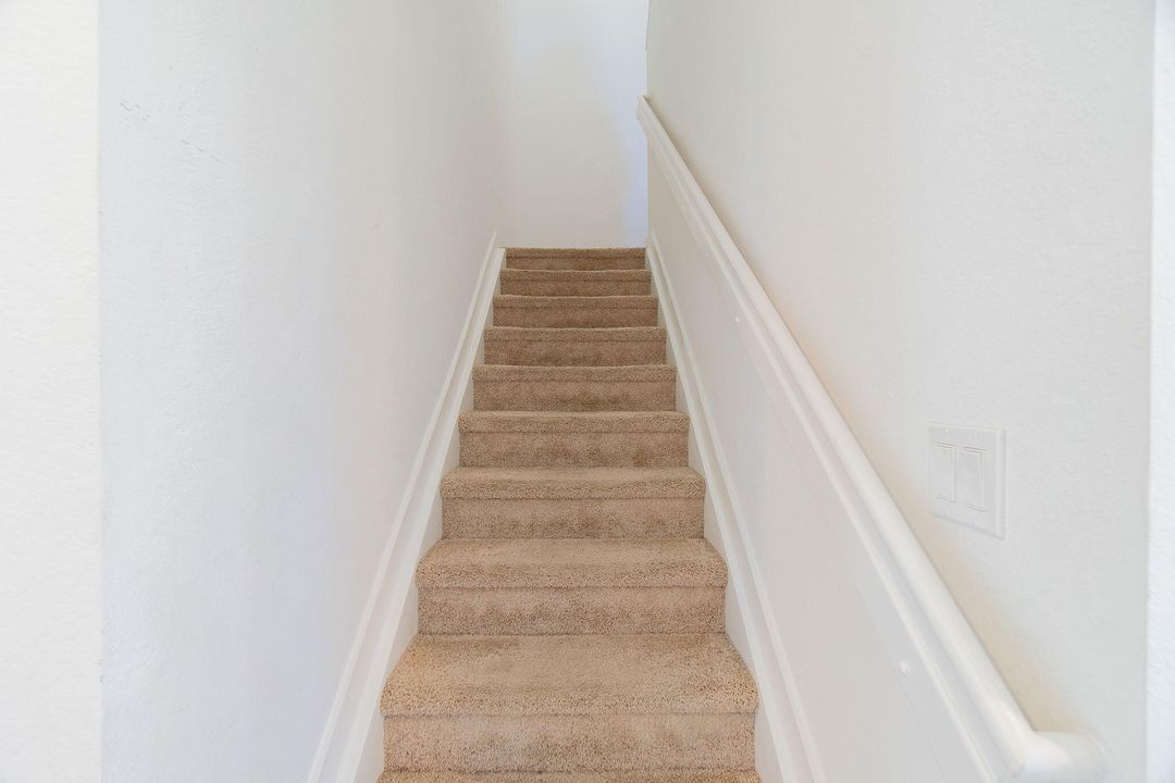 出租: $3,450 (4 贝兹, 3 浴室, 1883 平方英尺)