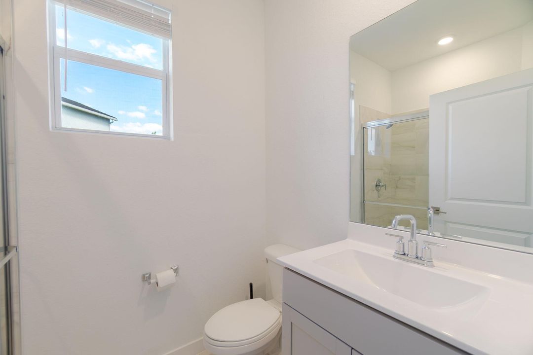 出租: $3,450 (4 贝兹, 3 浴室, 1883 平方英尺)