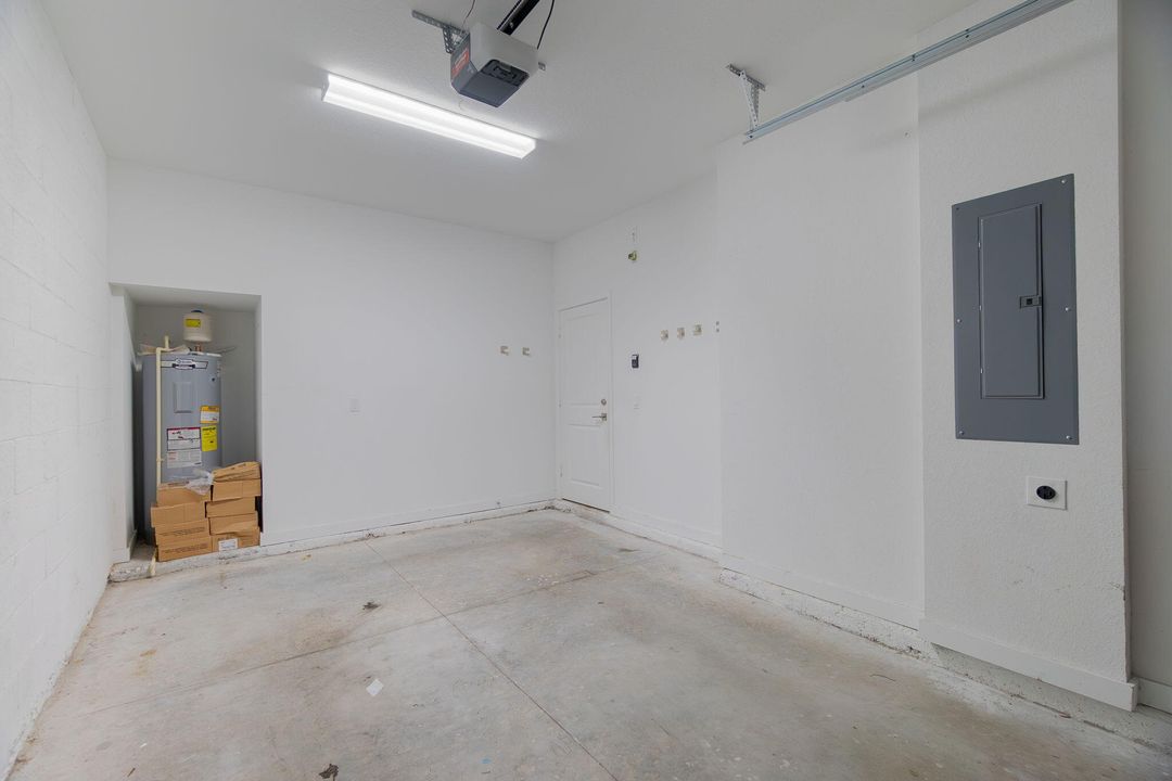 出租: $3,450 (4 贝兹, 3 浴室, 1883 平方英尺)