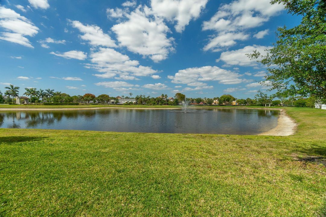 出租: $3,450 (4 贝兹, 3 浴室, 1883 平方英尺)