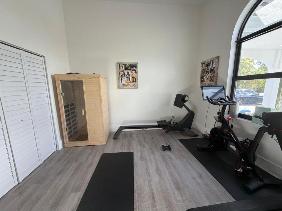 На продажу: $1,680,000 (6 спален, 4 ванн, 3300 Квадратных фут)