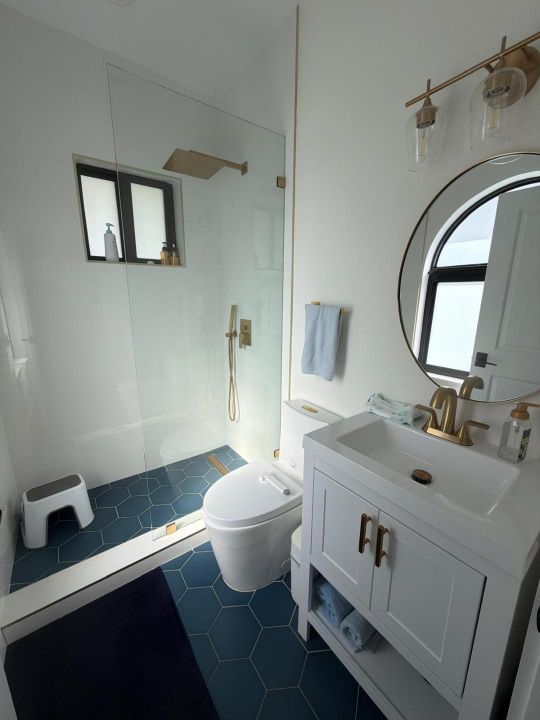 На продажу: $1,680,000 (6 спален, 4 ванн, 3300 Квадратных фут)