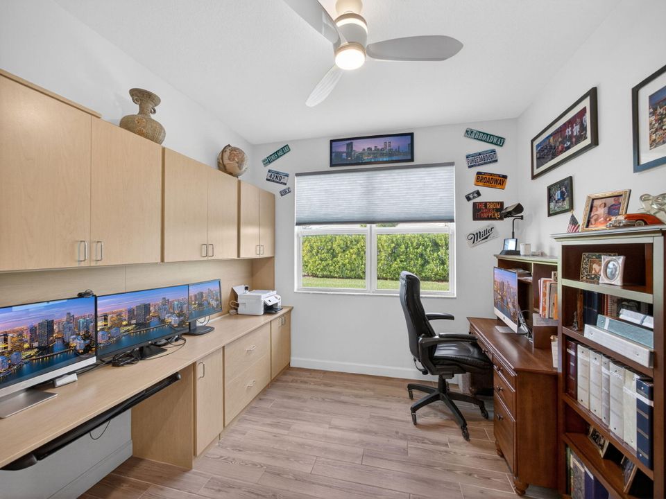 На продажу: $450,000 (2 спален, 2 ванн, 1969 Квадратных фут)