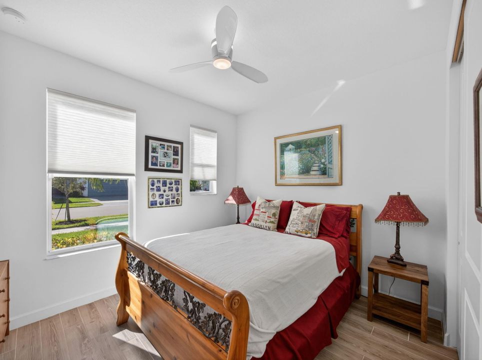 На продажу: $450,000 (2 спален, 2 ванн, 1969 Квадратных фут)