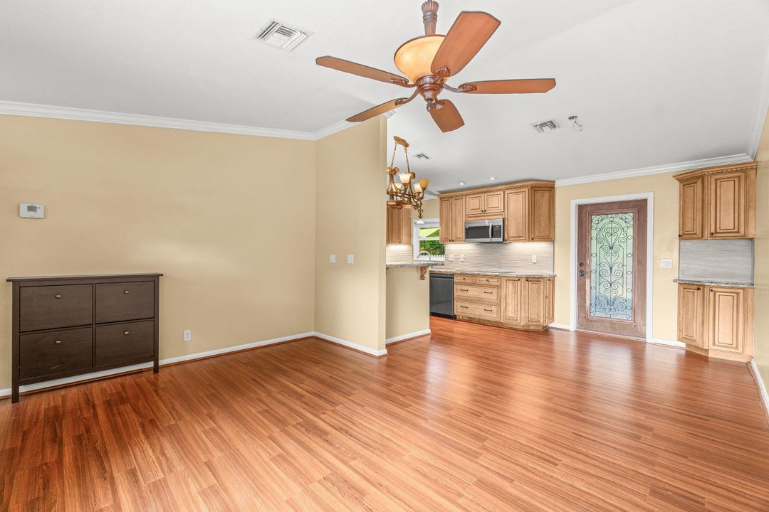 For Rent: $3,000 (3 beds, 2 baths, 1380 Square Feet)