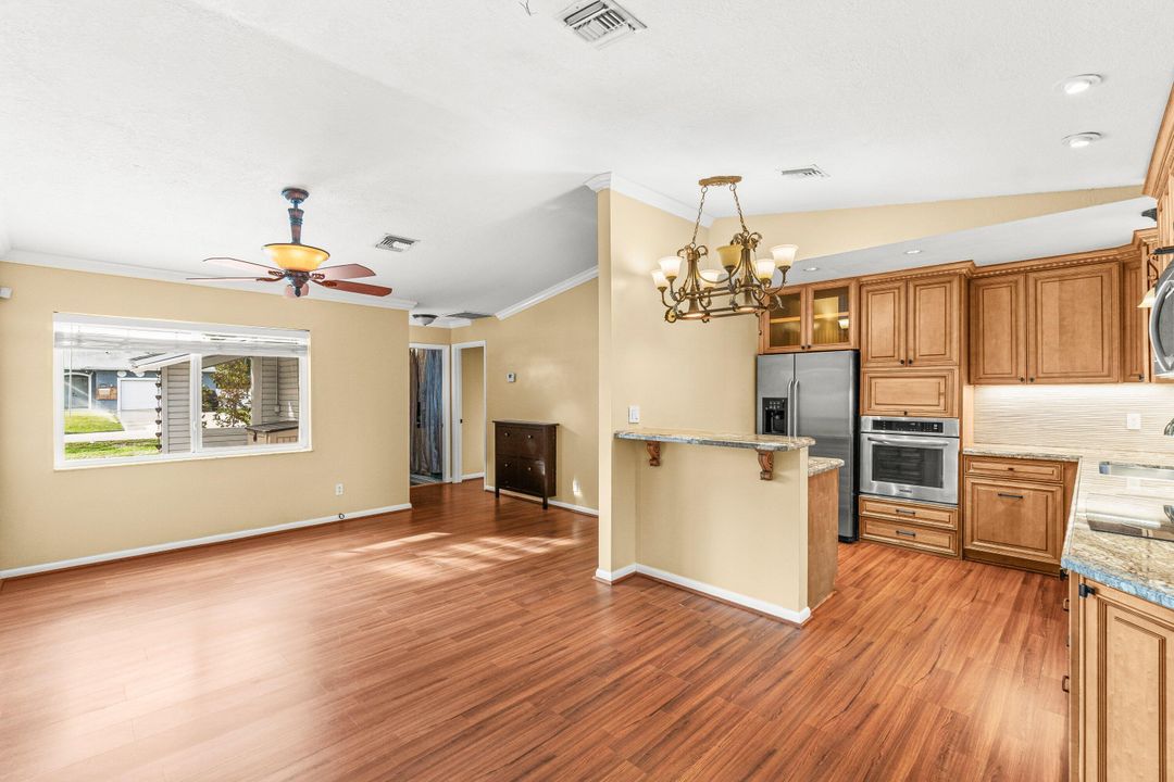 For Rent: $3,000 (3 beds, 2 baths, 1380 Square Feet)