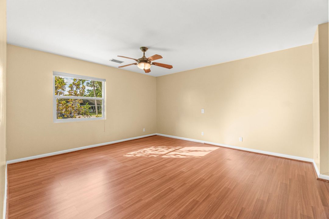 For Rent: $3,000 (3 beds, 2 baths, 1380 Square Feet)