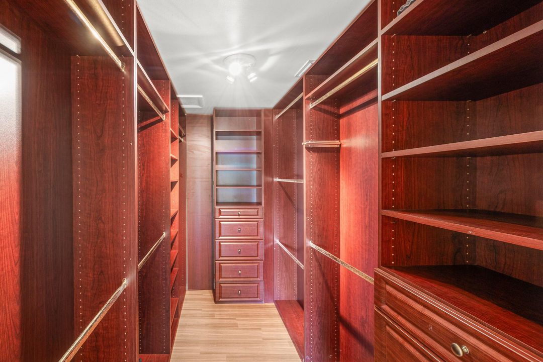 For Rent: $3,000 (3 beds, 2 baths, 1380 Square Feet)