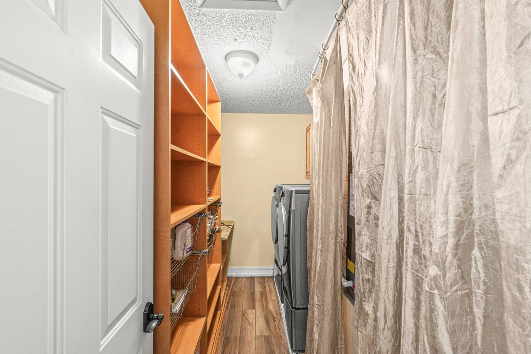 For Rent: $3,000 (3 beds, 2 baths, 1380 Square Feet)