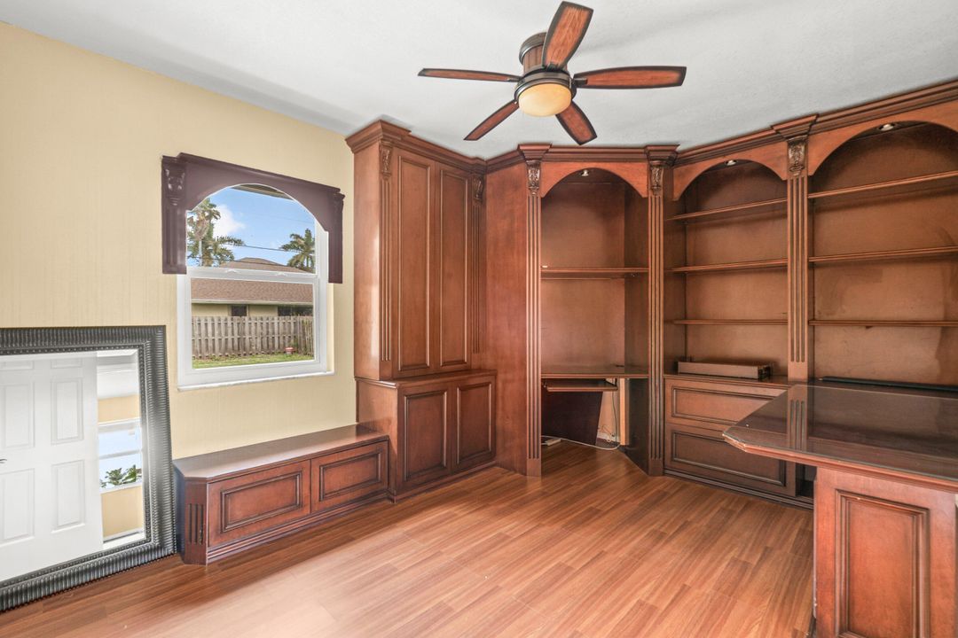 For Rent: $3,000 (3 beds, 2 baths, 1380 Square Feet)