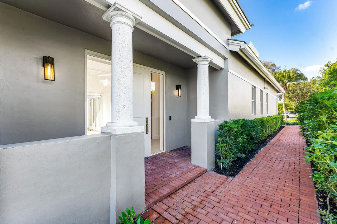 For Sale: $1,450,000 (3 beds, 2 baths, 1965 Square Feet)