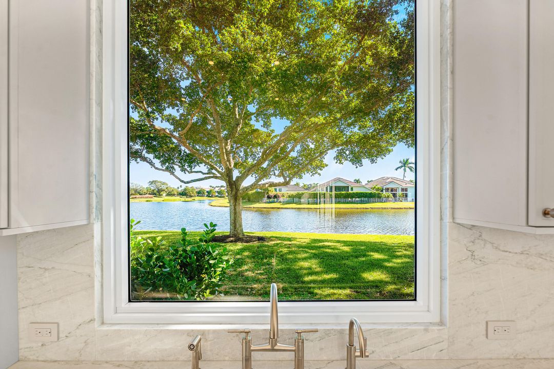 For Sale: $1,450,000 (3 beds, 2 baths, 1965 Square Feet)