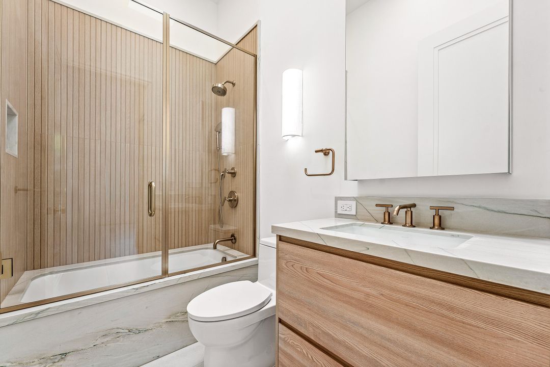 For Sale: $1,450,000 (3 beds, 2 baths, 1965 Square Feet)