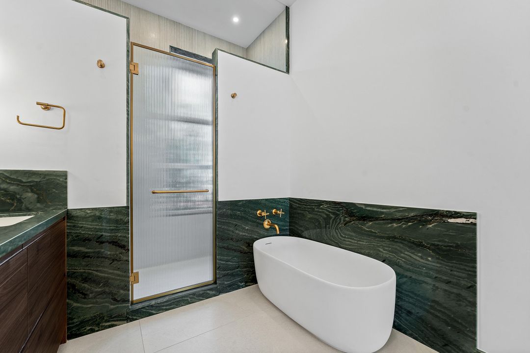 For Sale: $1,450,000 (3 beds, 2 baths, 1965 Square Feet)