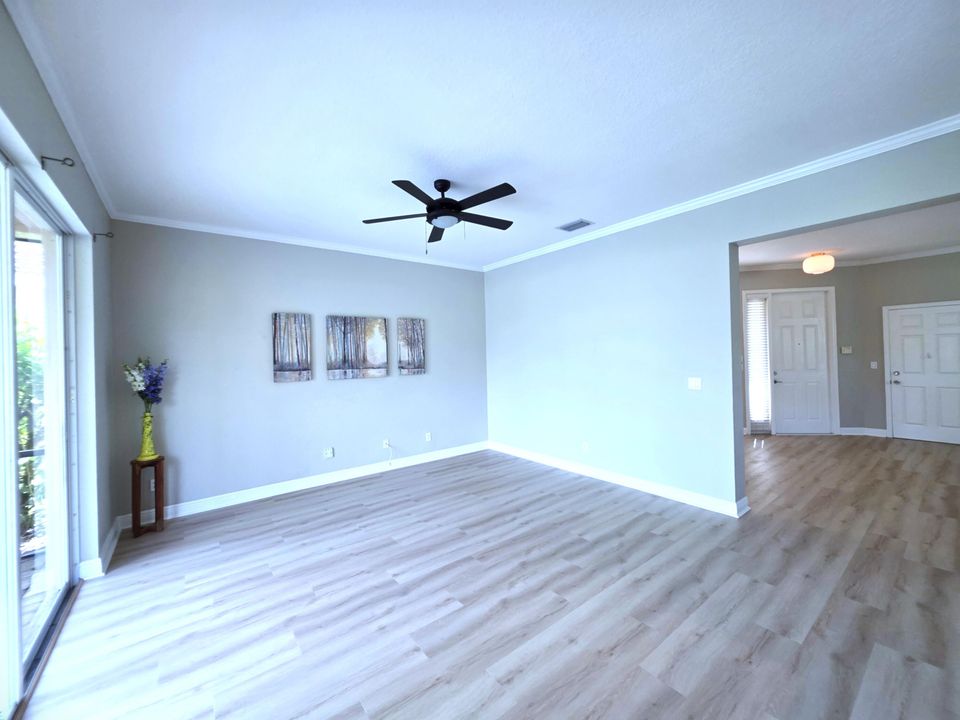 For Rent: $3,000 (4 beds, 2 baths, 2238 Square Feet)