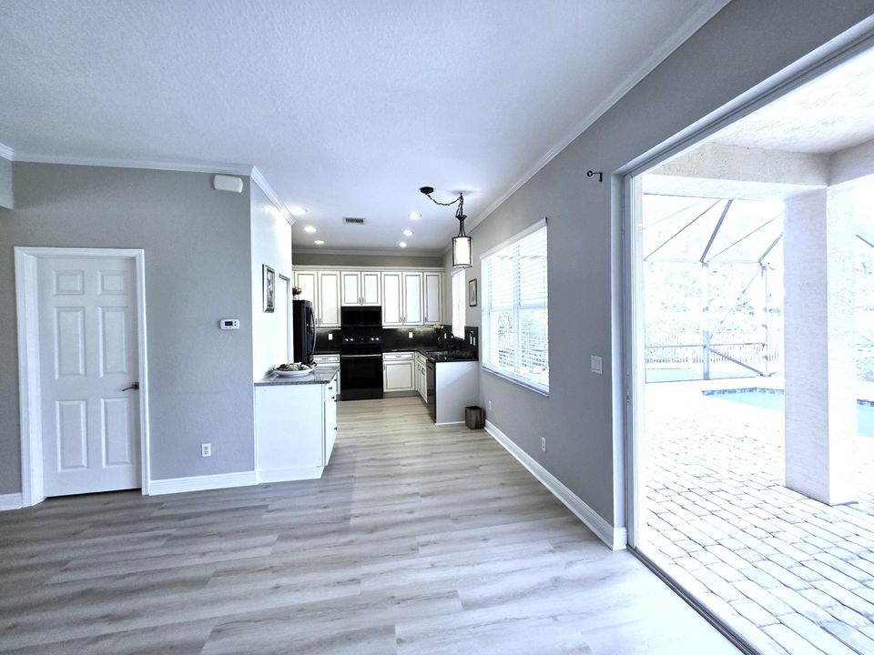 For Rent: $3,000 (4 beds, 2 baths, 2238 Square Feet)